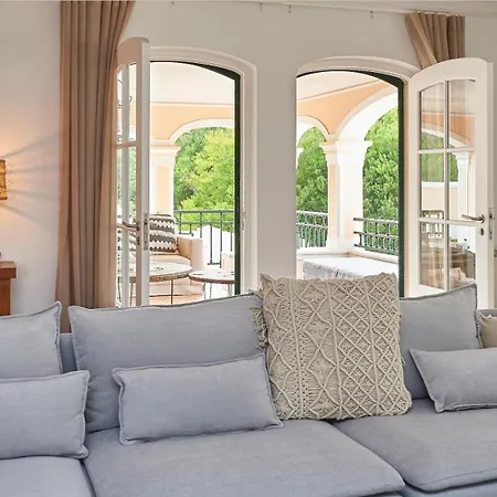 Villa Noble With Private Garden And Pool *