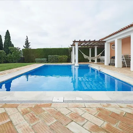 Noble With Private Garden And Pool Estoril