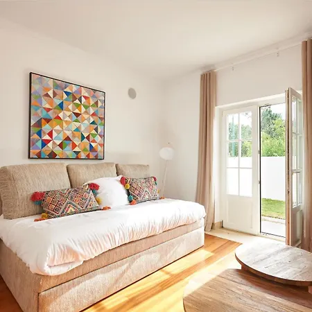 Noble With Private Garden And Pool Estoril