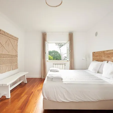 Noble With Private Garden And Pool