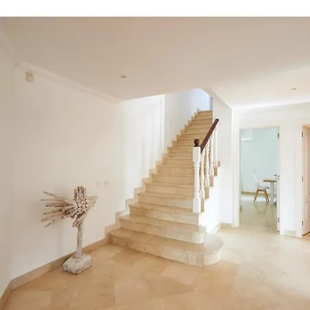 Noble With Private Garden And Pool Villa